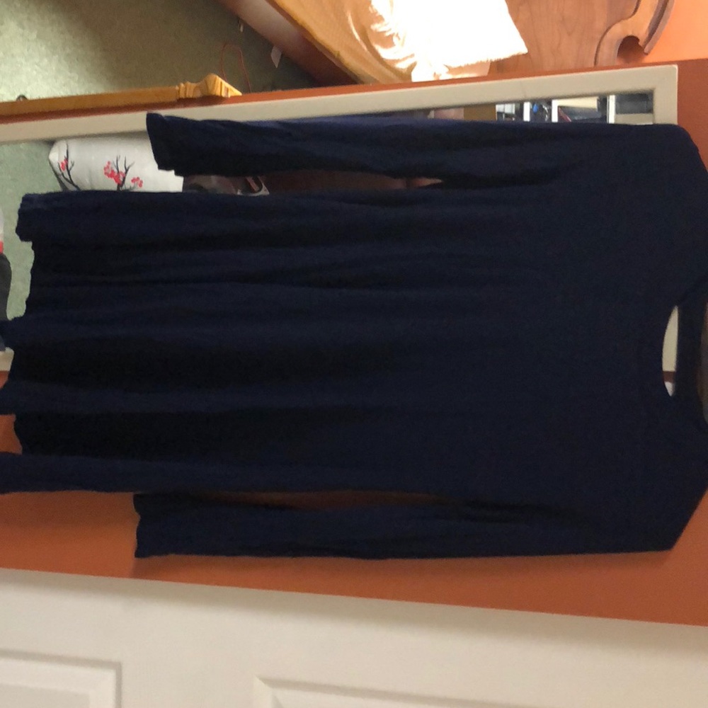 Size small bcbg  long navy top long sleeve